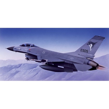 Airfix A55312 1/72 Large Starter Set, General Dynamics F-16A/B Fighting F