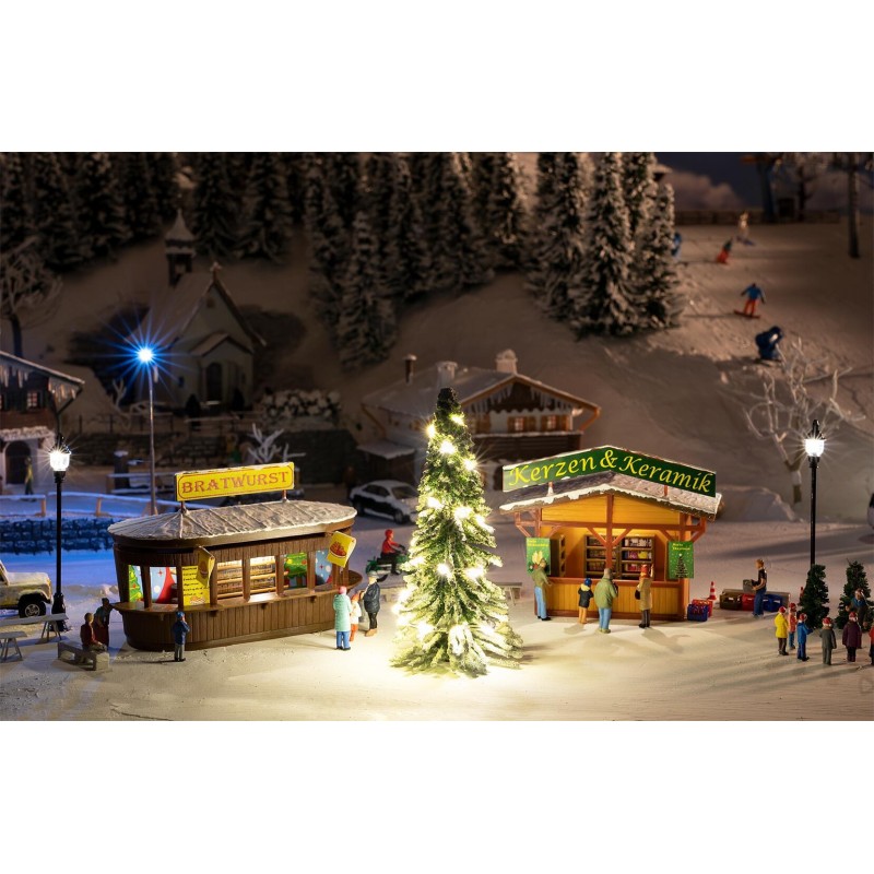 Faller 134002 2 Weihnachtsmarktbuden mit beleuchtetem Weihnachtsbaum