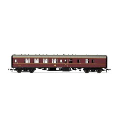 Hornby R4935A Hogwarts, Mk1 BSK Nos. 99723/99312