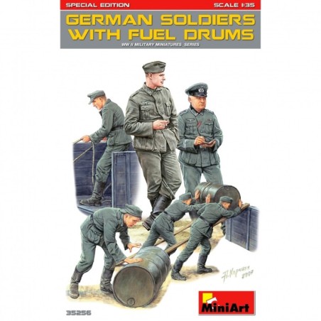 MiniArt 35256 GERMAN SOLDIERS w/FUEL DRUMS. SPECIAL EDITION